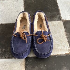 UGG women’s Dakota Suede Moccasin slippers -39